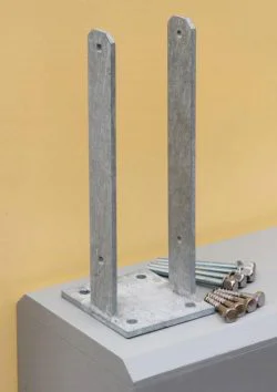 U-Bügel-Montage auf getrockneten Beton