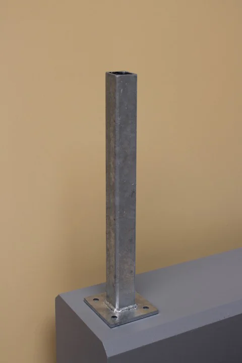 Formrohr-Bügel für Hohlsteher - zum Verschrauben auf Fundament oder Mauer