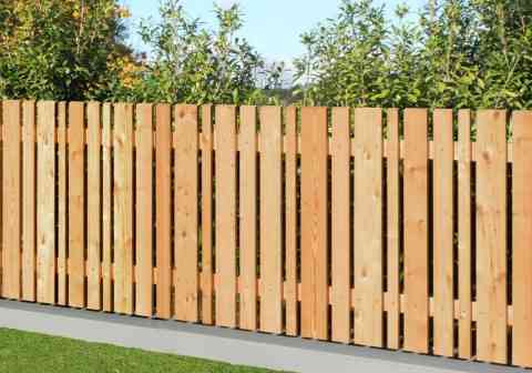 Bretterzaun Lärche mit verschiedenen Breiten