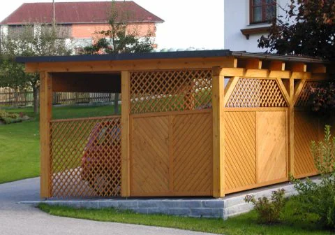 Doppelcarport mit Sichtschutz seitlich