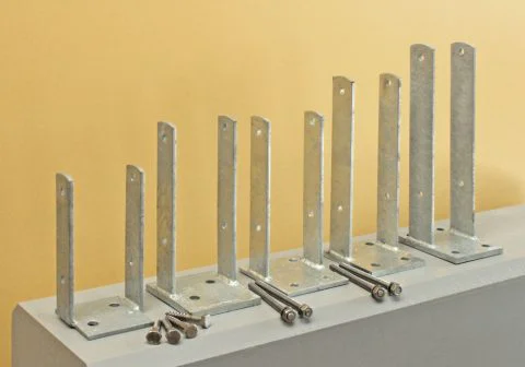 U-Bügel für die Befestigung auf Mauer