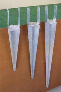 Einschlag-U-Bügel für niedrige Zäune