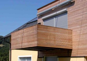 Waagrechtgeländer zu moderner Architektur