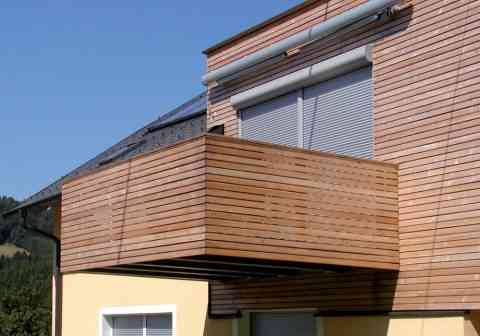 Waagrechtgeländer zu moderner Architektur