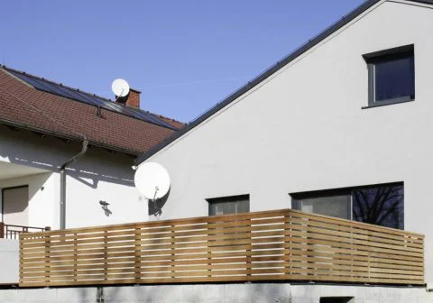 Elegantes Terrassengeländer aus Lärche