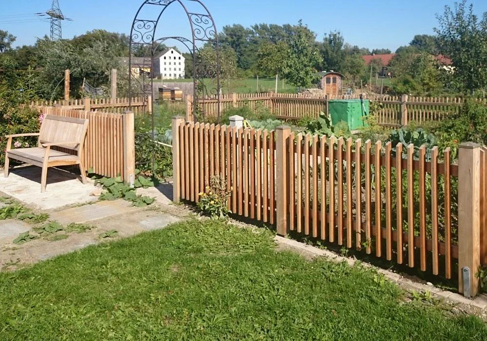 Lattenzaun schmalseitig - Abstand reduziert auf 33 mm – Lärche natur