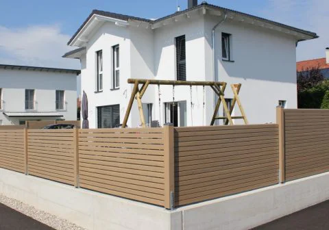 Sichtschutz mit Oberfläche Akazie