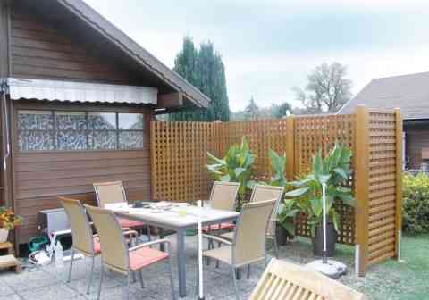 Pergola mit Senkrechtgitter