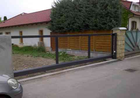 Elektrischer Schiebetorrahmen aus Alu