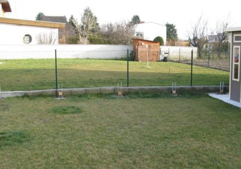 Steherverankerungen für die Stehermontage vorbereitet