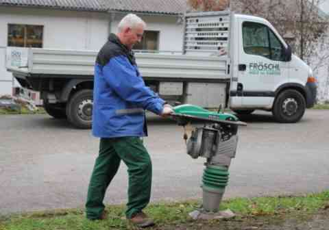 Rüttelplatte zum Verdichten von Erdreich