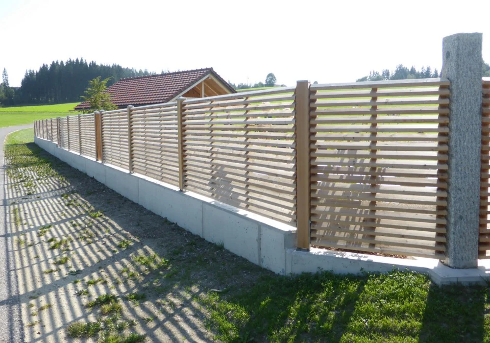 Sichtschutz Jalousie in Oberfläche natur