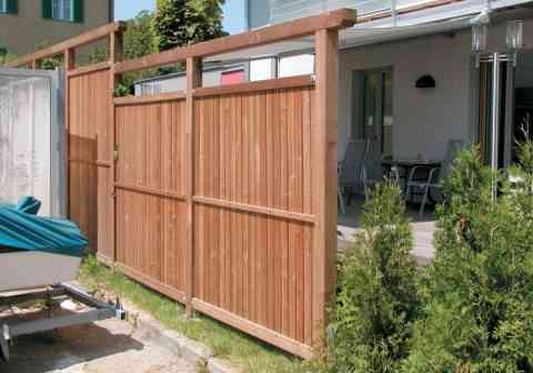 Stabiler Sichtschutz mit Überleger