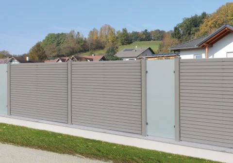 Waagrecht kombiniert mit Glaselementen