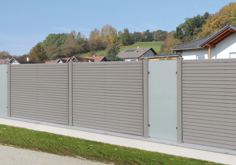 Waagrecht kombiniert mit Glaselementen