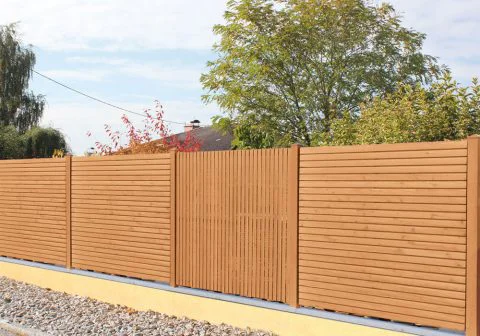 Kombination von Sichtschutz senkrecht breitseitig und Sichtschutz waagrecht