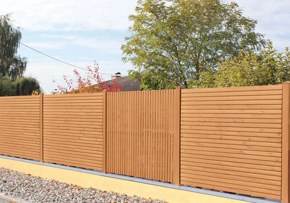 Kombination von Sichtschutz senkrecht breitseitig und Sichtschutz waagrecht