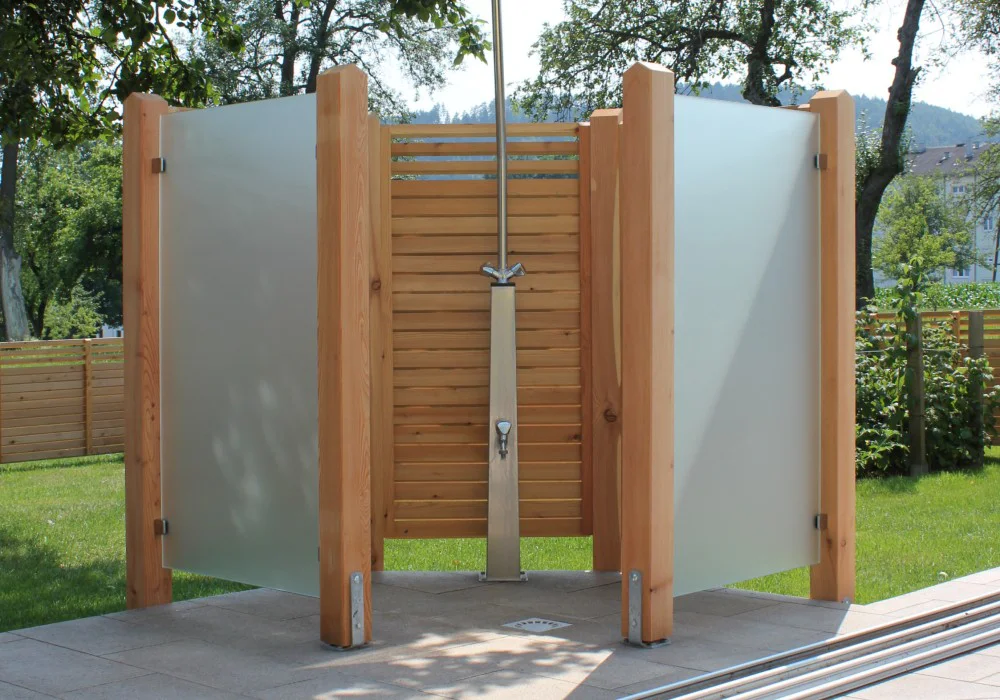 Sichtschutz als Duschwand