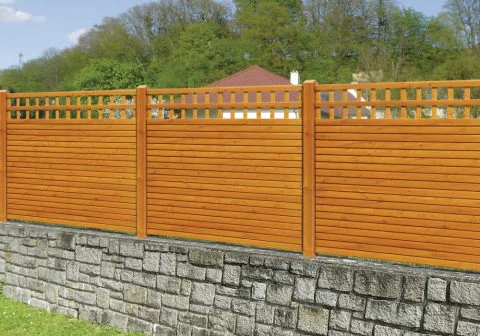 Sichtschutz oben aufgelockert