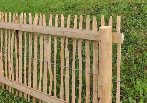 Eco-Ausführung: Steher Kastanie gespitzt zum Einschlagen; Querriegel Fichte kesseldruckimprägniert