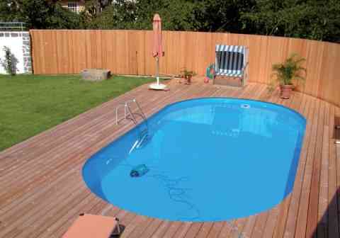 Terrassenboden in Verbindung mit Sichtschutz