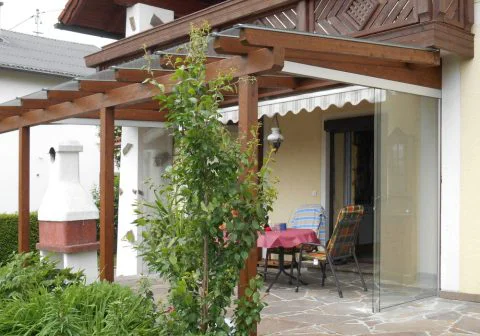 Terrassenüberdachung mit Glasschiebe-Elementen