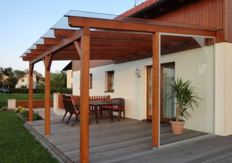 Überdachung Terrassen mit Verglasung seitlich