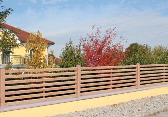 Waagrechtzaun aus Lärchenholz